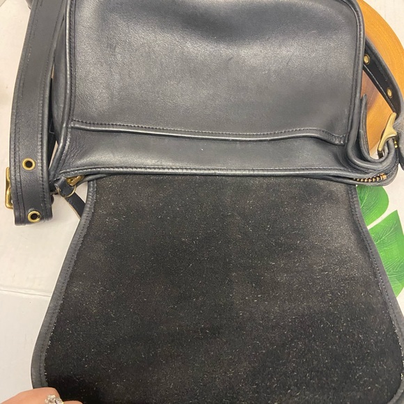 Vintage COACH Leather and Brass Flap Top Shoulder Bag - Picture 7 of 13